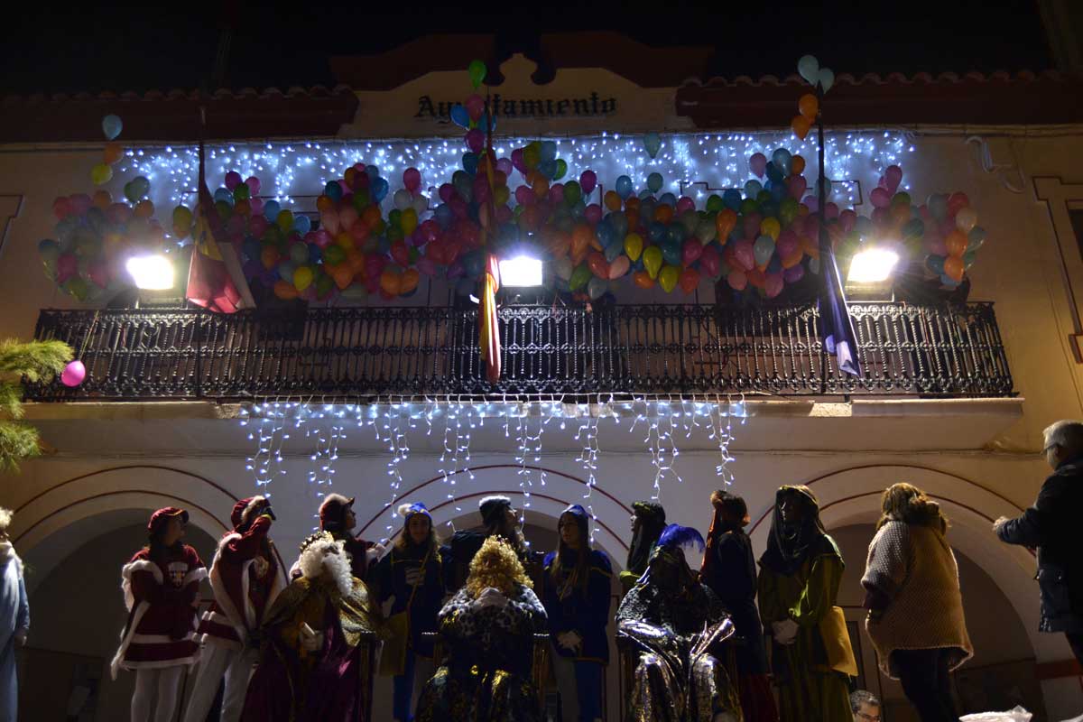 La Gran Cabalgata de Reyes inició una tarde que ponía punto y final a la celebración de la Navidad